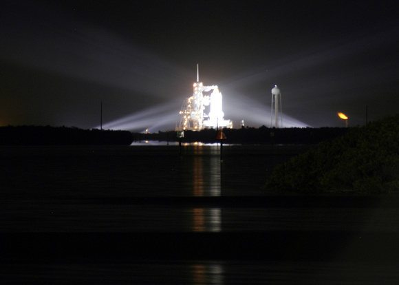 STS-128 Discovery on the Pad 2.jpg